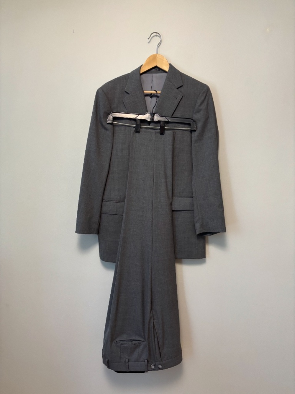 Custom made men’s grey 2 piece suit- Sam’s menswear